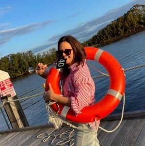 Meet your Posher, Danae